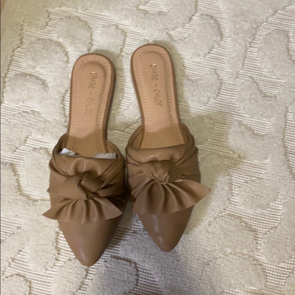 Taupe knotted Mules